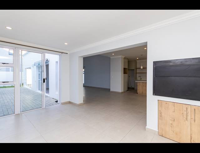 4 BEDROOM FREEHOLD FOR SALE IN SAGEWOOD